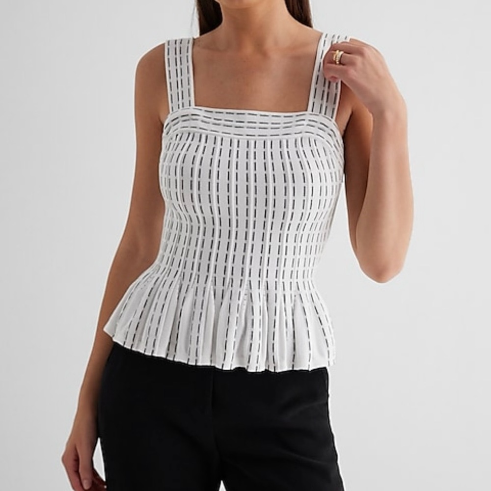White and black design square neck sweater tank! Express size s